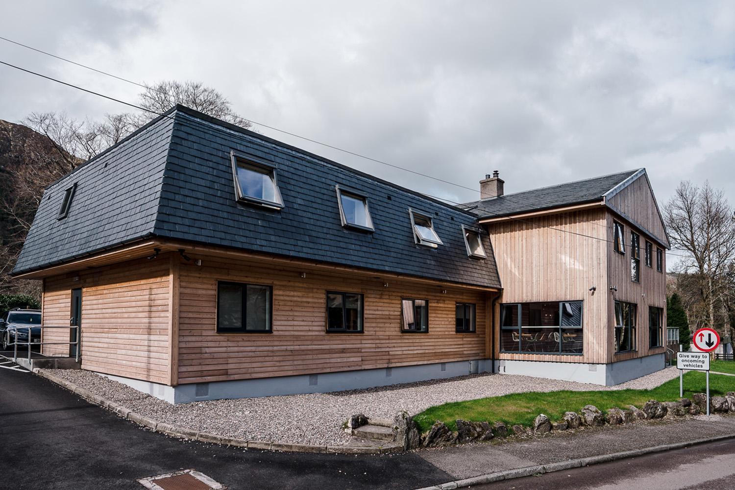 Glen Nevis Youth Hostel Φορτ Γουίλιαμ Εξωτερικό φωτογραφία The new school building
